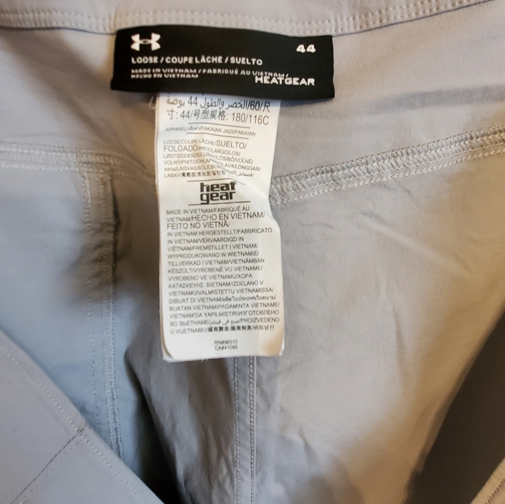 Under Armour Men's UA Fish Hunter Cargo Shorts 1304649 941 **Like-New** - Picture 3 of 3